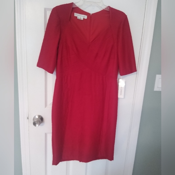 Maggie London Red Dress with All-Over Pleating, Size 12, New with tags. - Picture 4 of 4